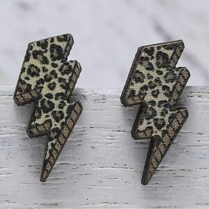 NWT Wood Lightening Bolt Leopard Print Earrings